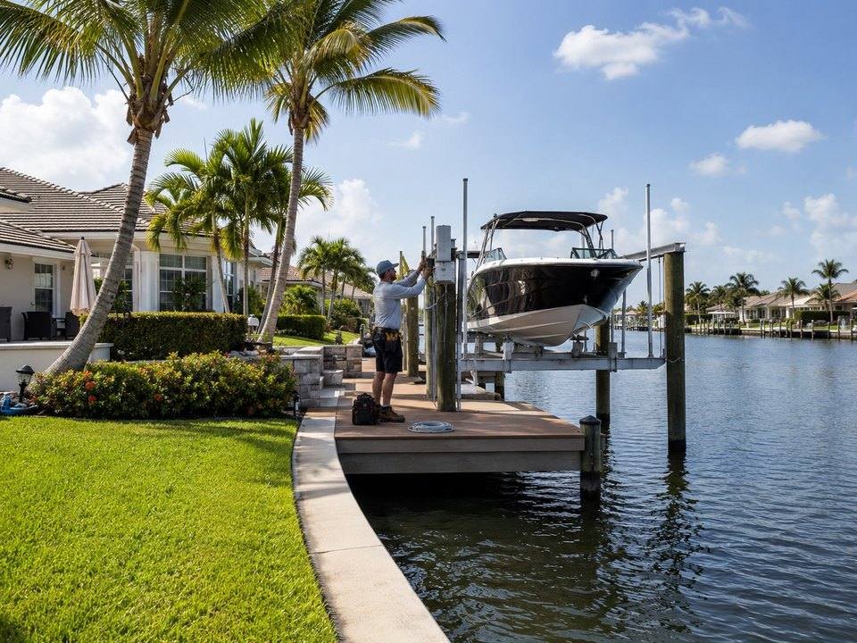 Seawall, Boat Lift & Marine Property Services service photo